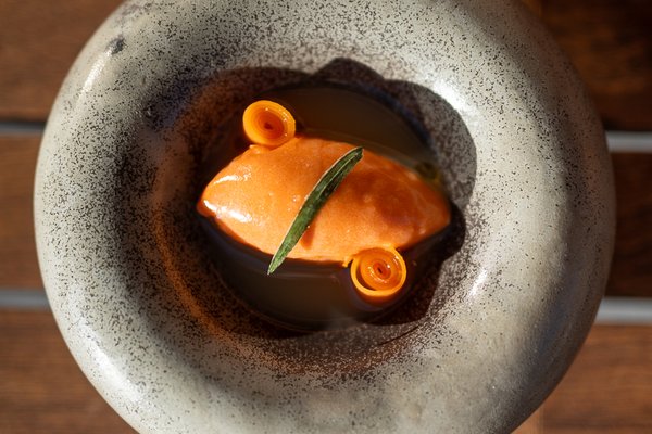 CHOOSE BETWEEN INTRO, CLASSIC AND GRAND – THREE MENU EXPERIENCES OFFERING DIFFERENT LEVELS OF DEPTH AND CHARACTER 1